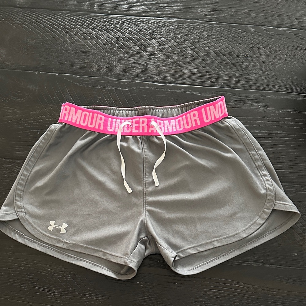 Under Armour Girls Athletic Shorts in Gray and Pink